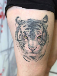 edo-tattoo-0530-loewe-bein